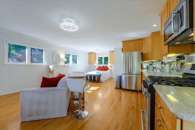 Building Photo - 60 Corto Ln