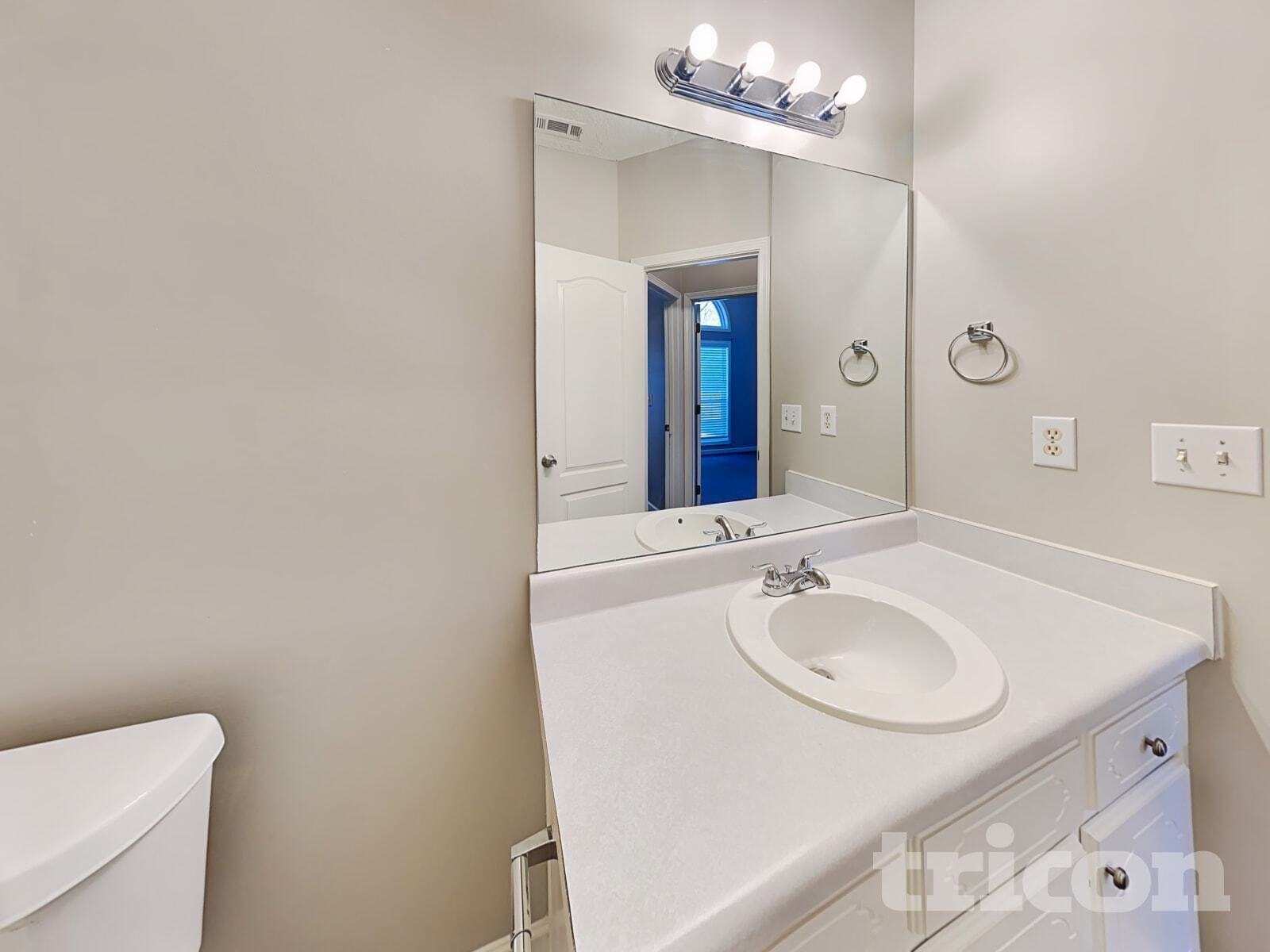 Building Photo - 8018 Christian Ct