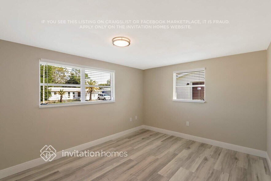 Building Photo - 6254 Bonaire Ave