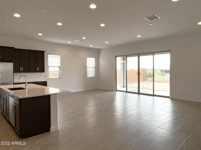 Building Photo - 12509 W Via Caballo Blanco