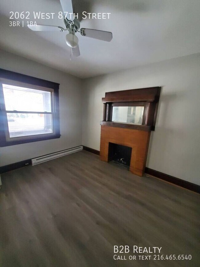 Building Photo - 2062 W 87th St