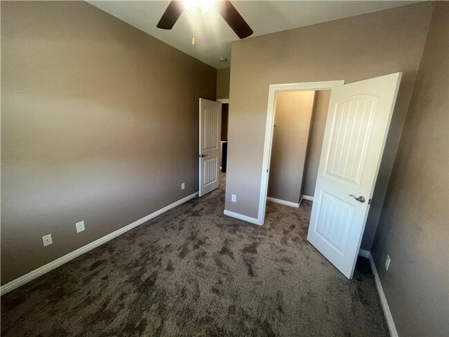 Building Photo - Move in Ready 2 Story 3 bedroom home SW