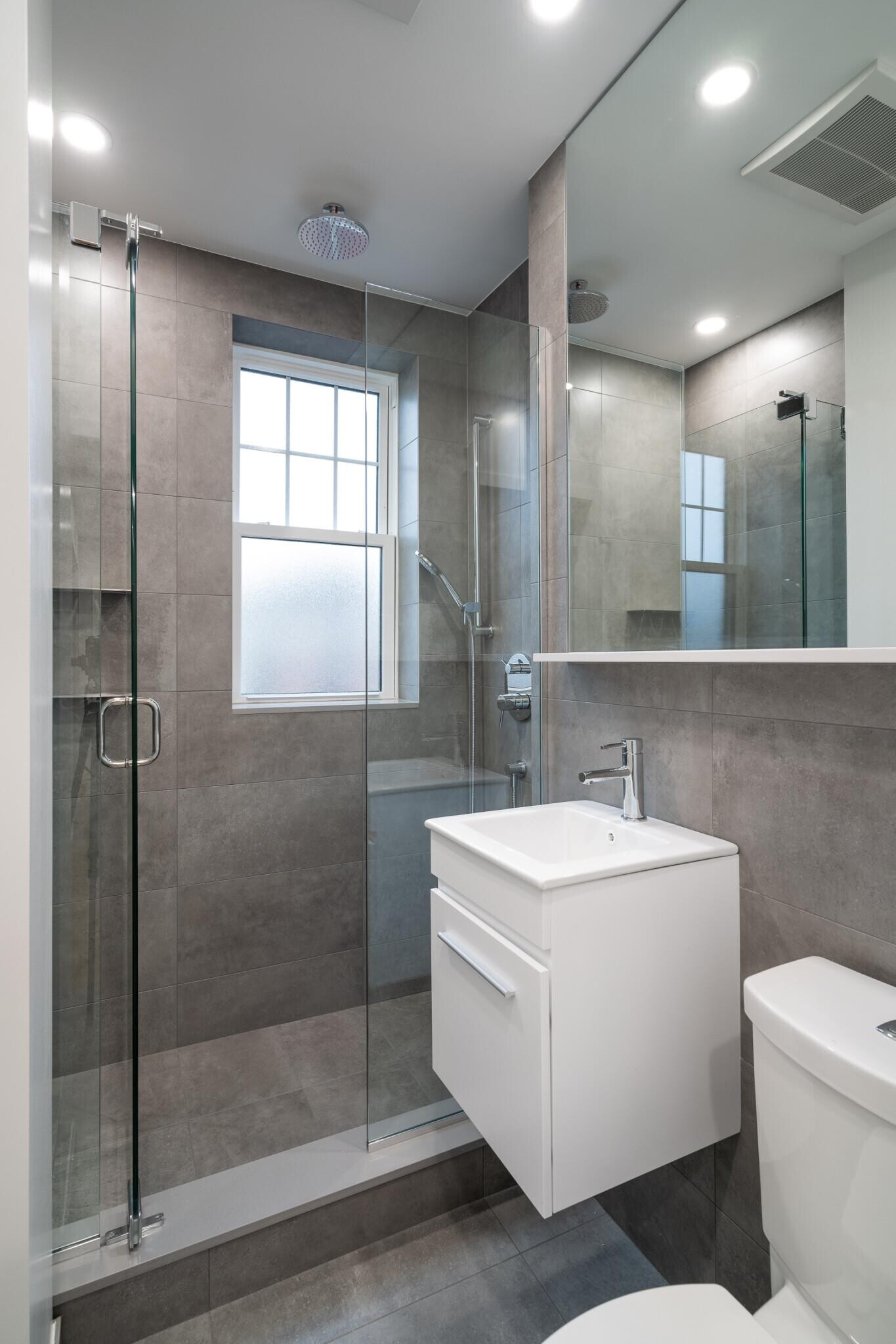 Building Photo - 17 Forest St