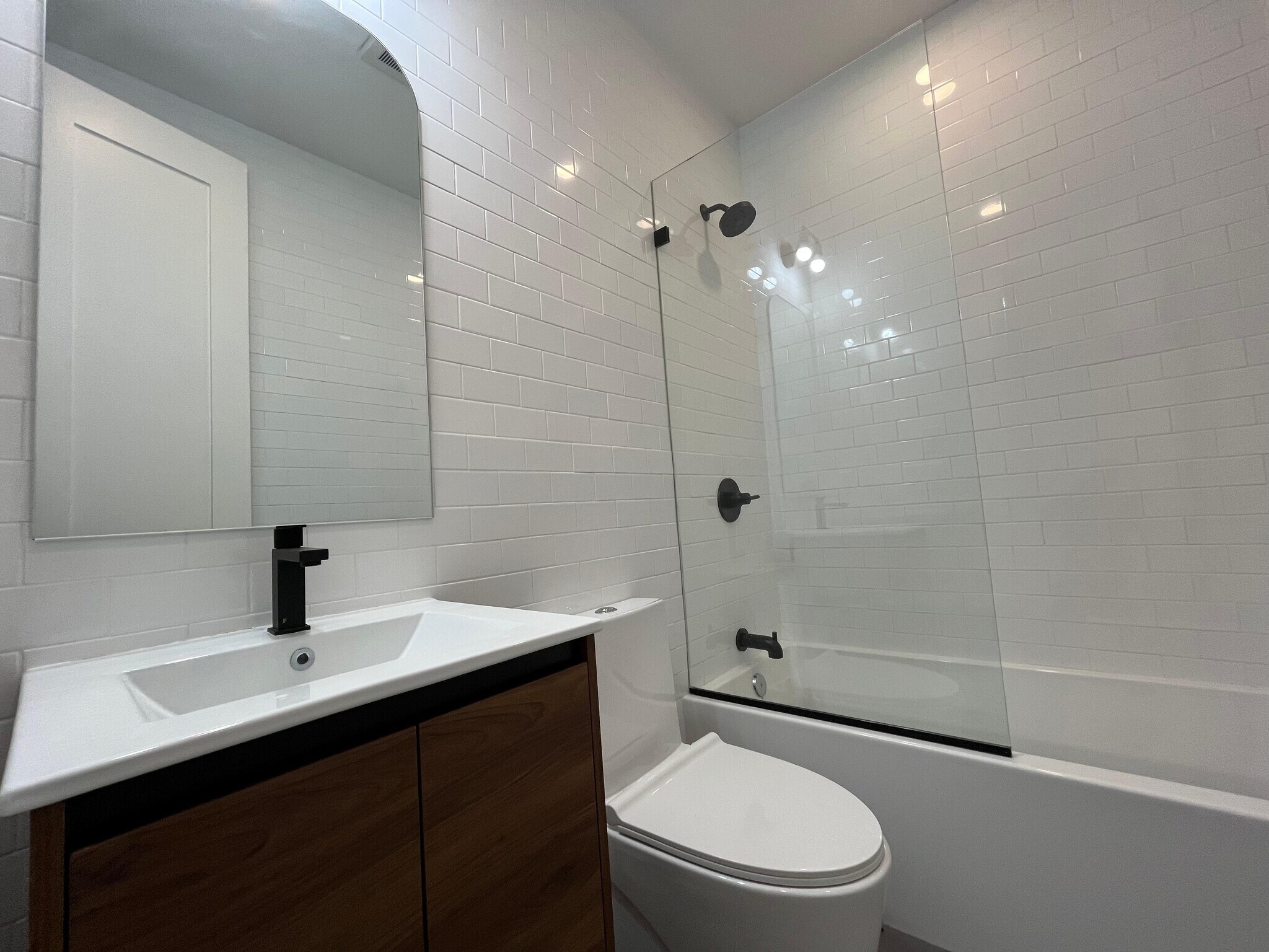 Building Photo - 51 Grace St