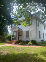 Building Photo - 315 N Mill St