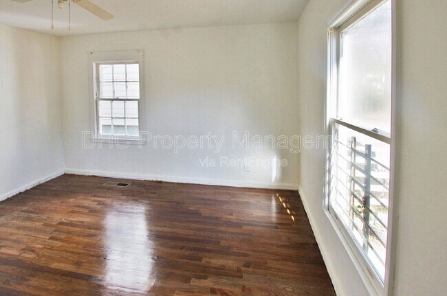 Building Photo - 1257 Lorenzo Dr SW