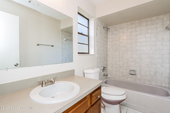 Building Photo - 834 Gera Ave NW