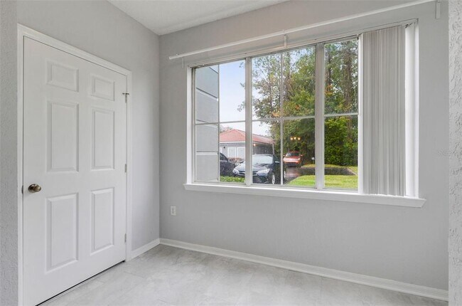 Building Photo - 18001 Richmond Pl Dr