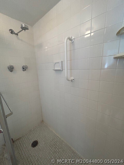 Building Photo - 9900 S Ocean Dr