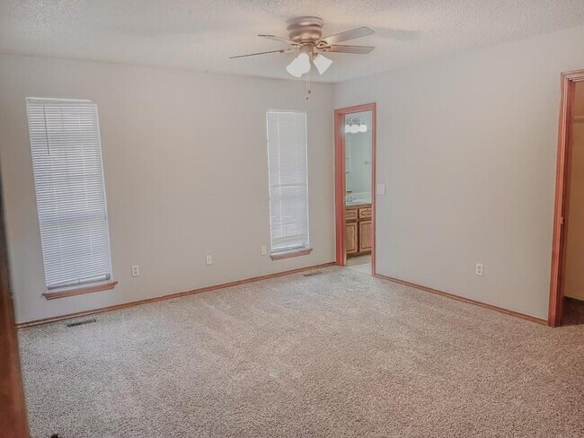 Building Photo - 11601 SW 5th St