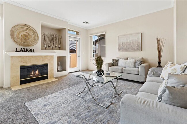 Building Photo - $3,299 - 2 Bed / 2 Bath Stunning Corner Un...