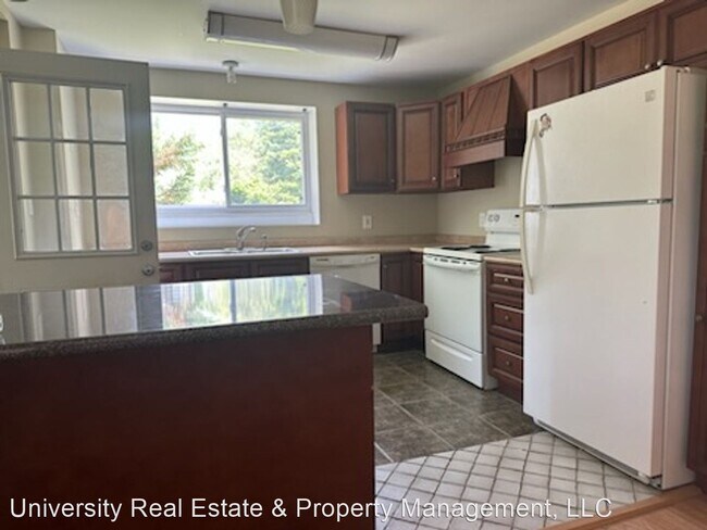 Building Photo - 2 br, 1 bath House - 4401 Walker Blvd