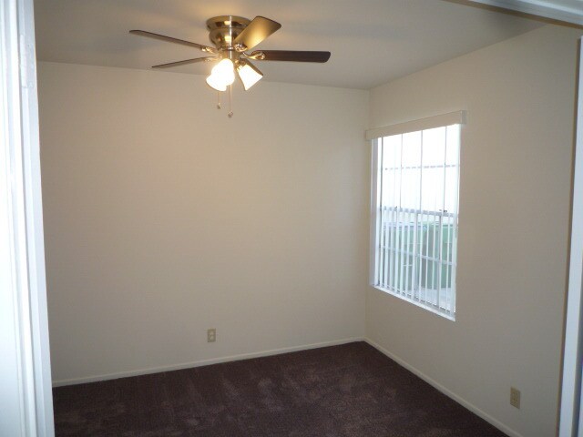 Building Photo - 25366 Felicia Ct