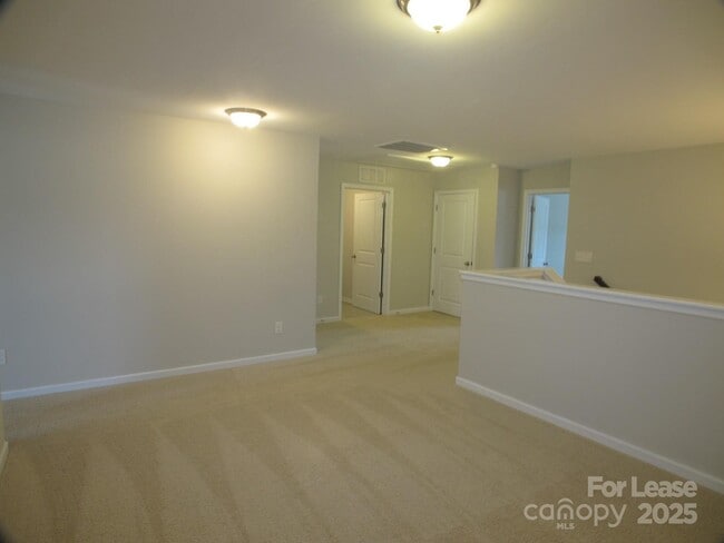 Building Photo - 1413 Bramblewood Dr