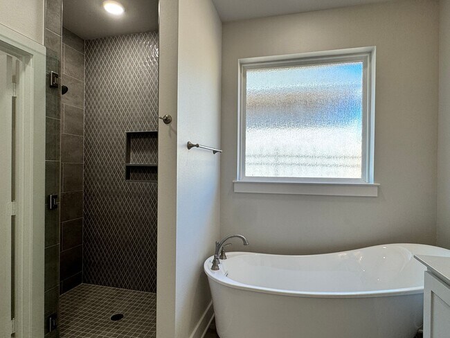 Building Photo - 9256 Villas Ct