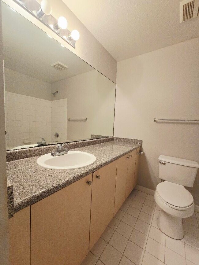 Building Photo - 280 Crestwood Cir