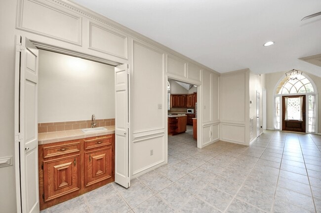 Building Photo - 10503 Great Plains Ln