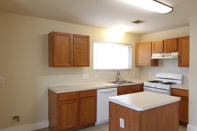 Building Photo - 6319 Torrance Elms Ct