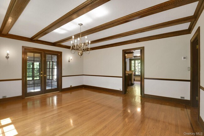 Building Photo - 46 Fenimore Rd