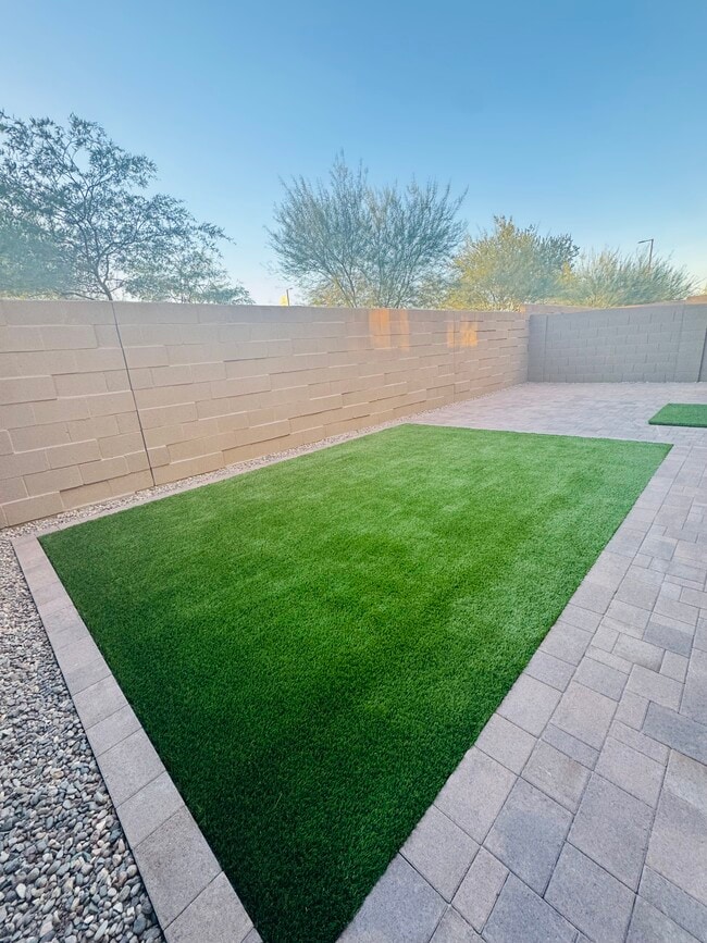 Building Photo - 26408 N 24th Gln