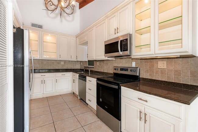 Building Photo - 9022 SW 78th Pl