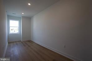 Building Photo - 1224 W Silver St