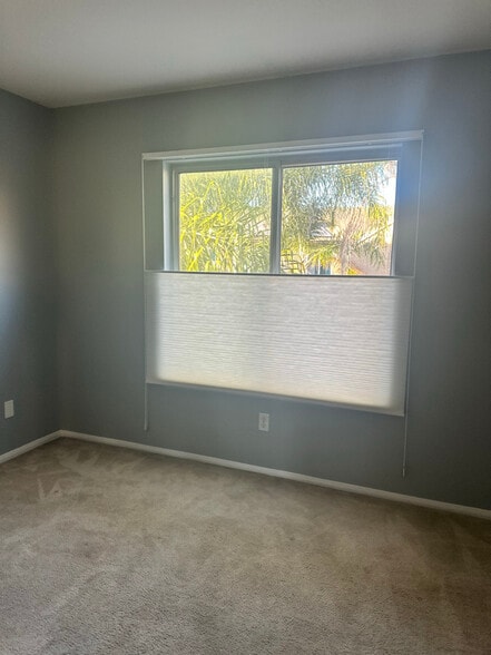 Building Photo - 10W Borden Rd