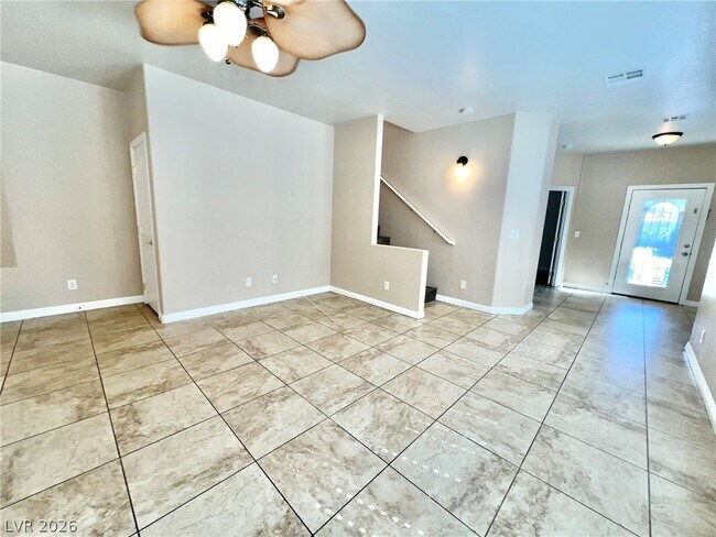 Building Photo - 5014 Tunnel Falls Dr