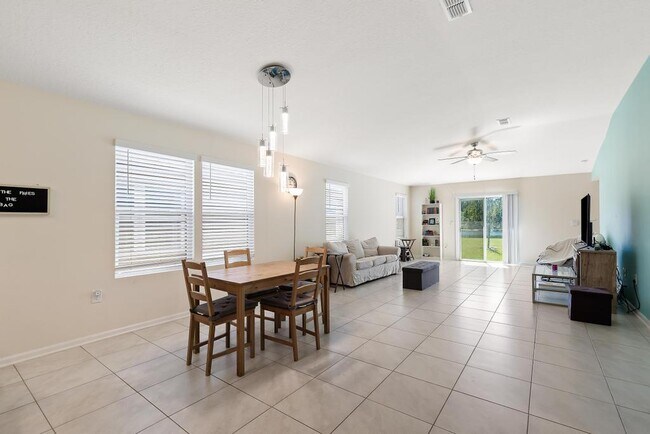 Building Photo - 86186 Mainline Rd