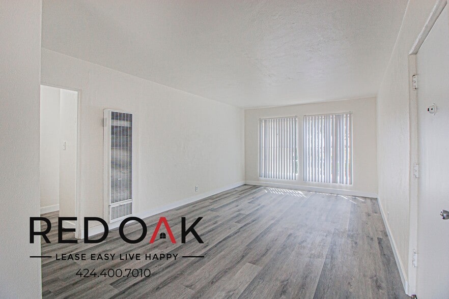 Building Photo - 8308 Crenshaw Blvd