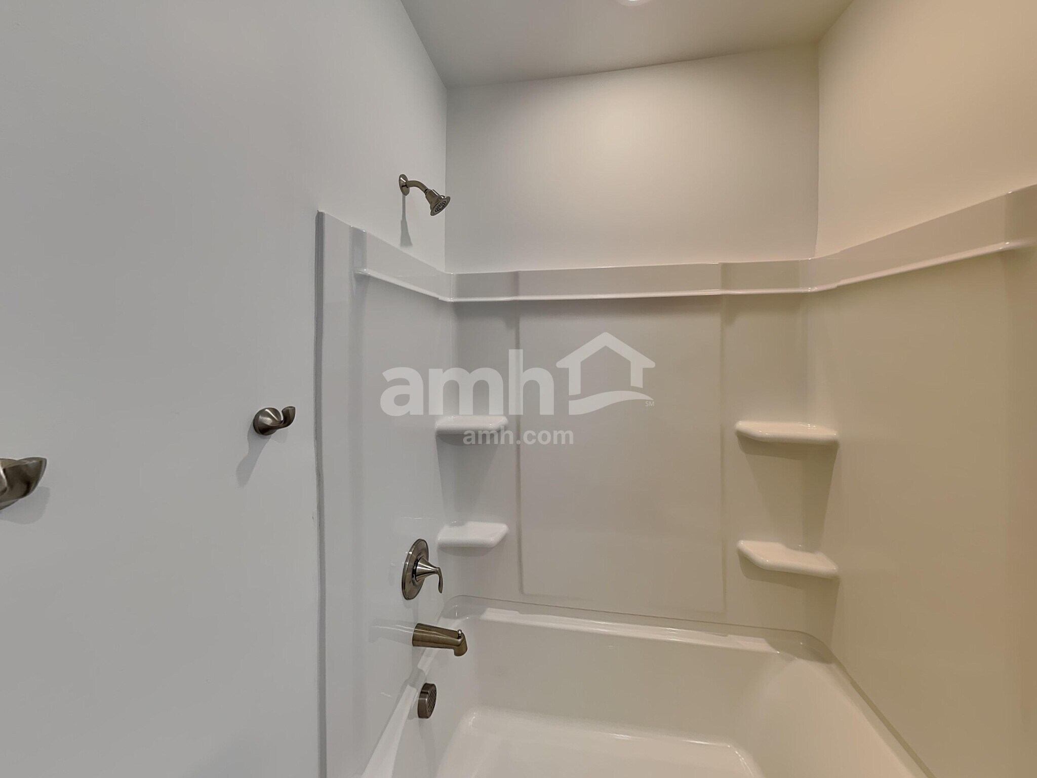 Building Photo - 5014 Twin River Dr