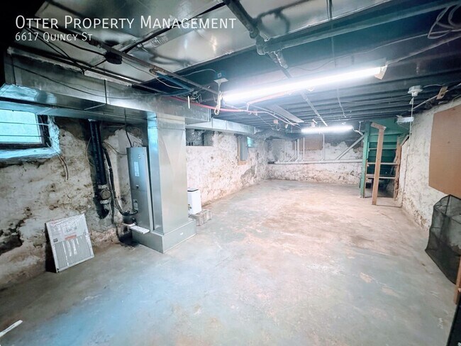 Building Photo - 6617 Quincy St