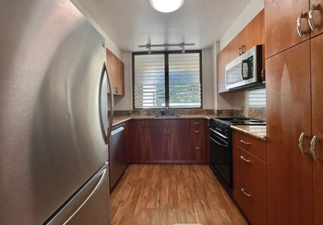 Building Photo - 6770 Hawaii Kai Dr