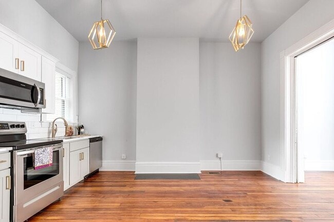 Building Photo - 1302 Floyd Ave