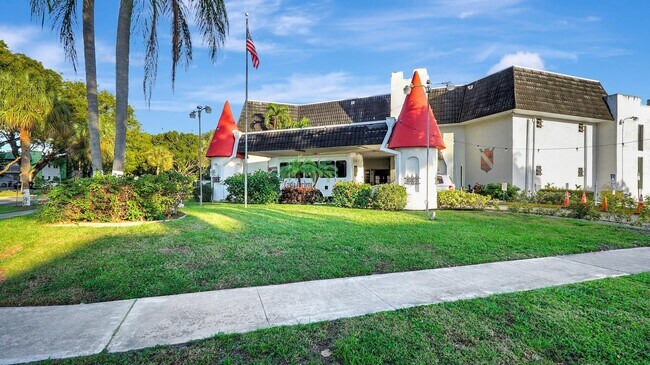 Building Photo - 4750 NW 22nd Ct