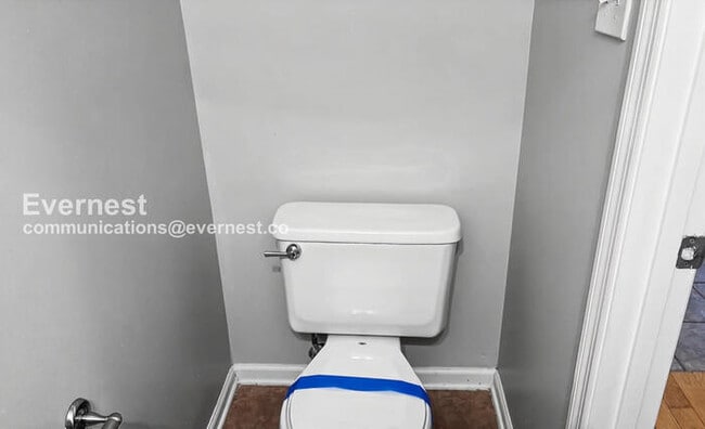 Building Photo - 4800 Inglewood Ct SE