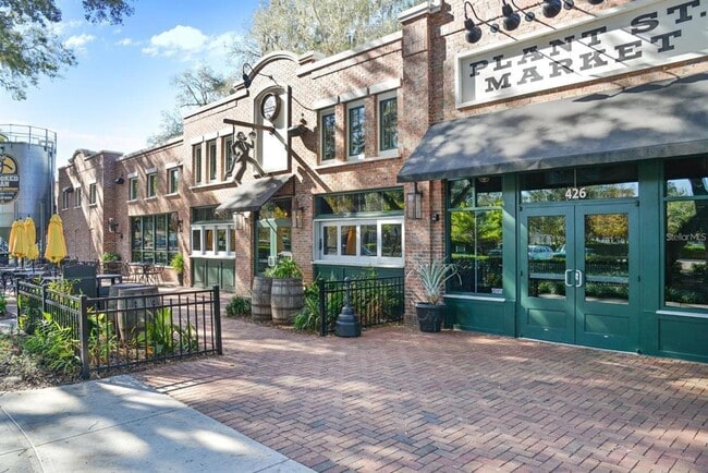 Building Photo - 150 Temple Grove Dr