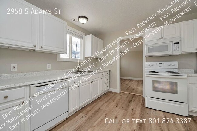 Building Photo - 2958 S Adams St