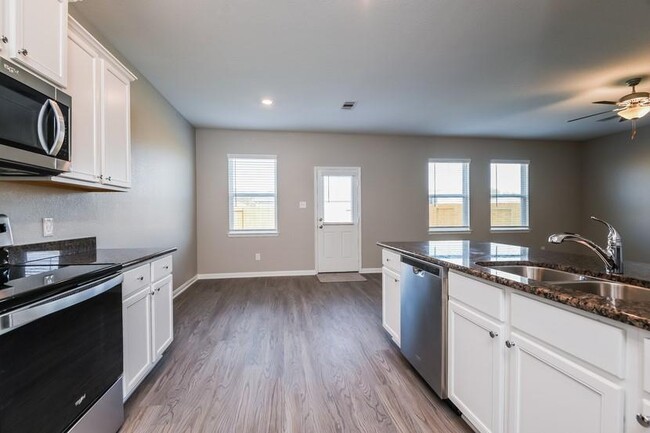 Building Photo - 26112 Hals Dr