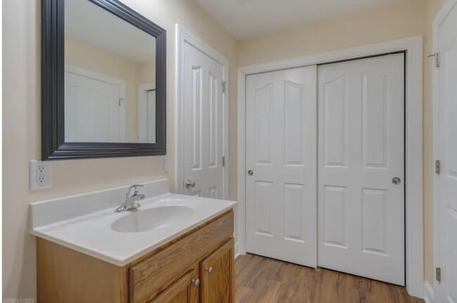 Building Photo - 435 Pin Oak Dr NW