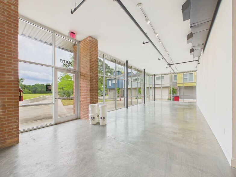 Building Photo - 209 Highland Park Ln