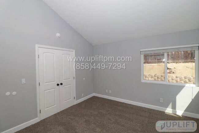 Building Photo - Beautiful Spring Valley home, tri floor 4 ...