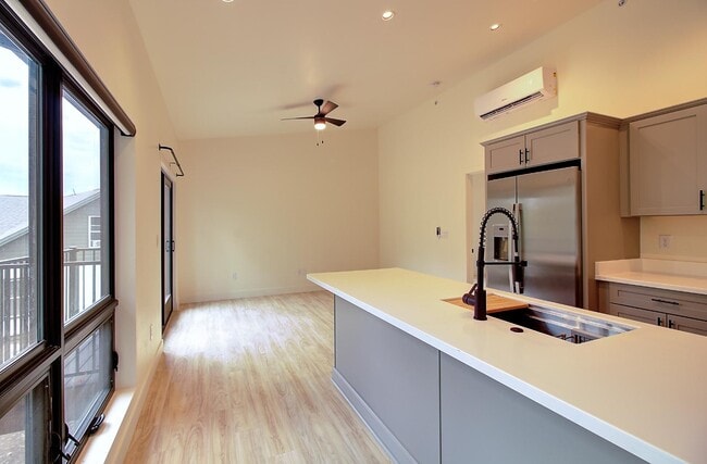 Building Photo - 1221 East Emma Drive