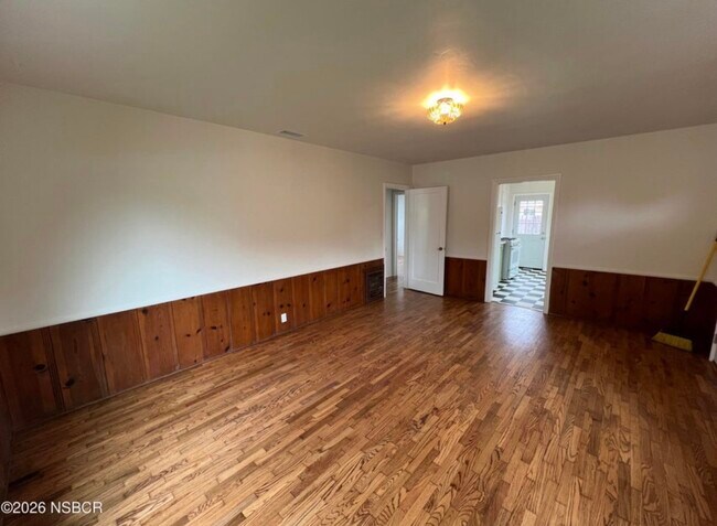 Building Photo - 224 N F St