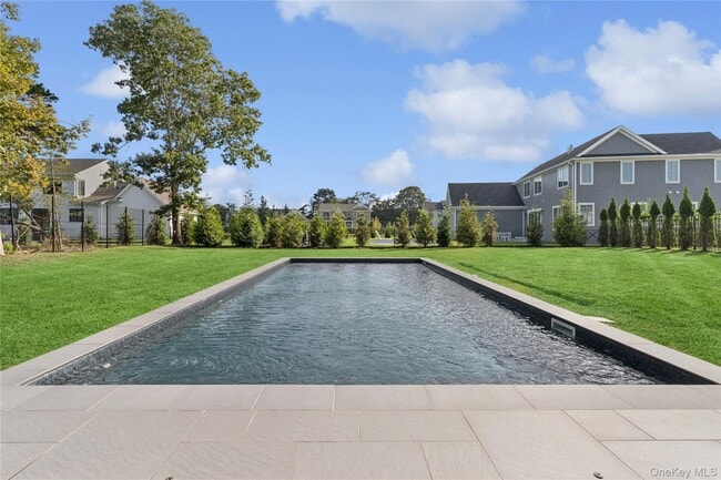 Building Photo - 4 Margareta Ct