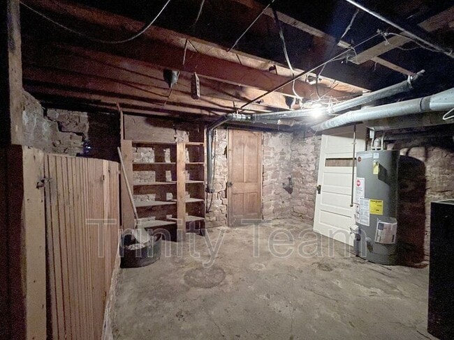 Building Photo - 6028 County Rd 3 1/4