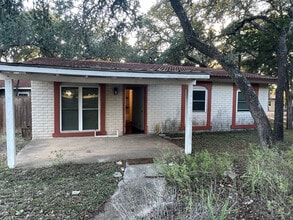 Building Photo - 98 Woodcreek Dr