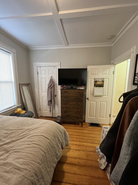 Building Photo - 383 Highland Ave