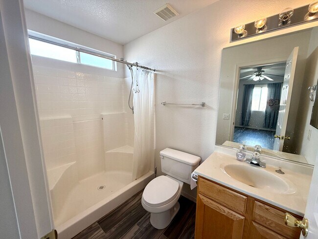 Building Photo - Charming 3-Bedroom Home Near Rotary Park for Rent!