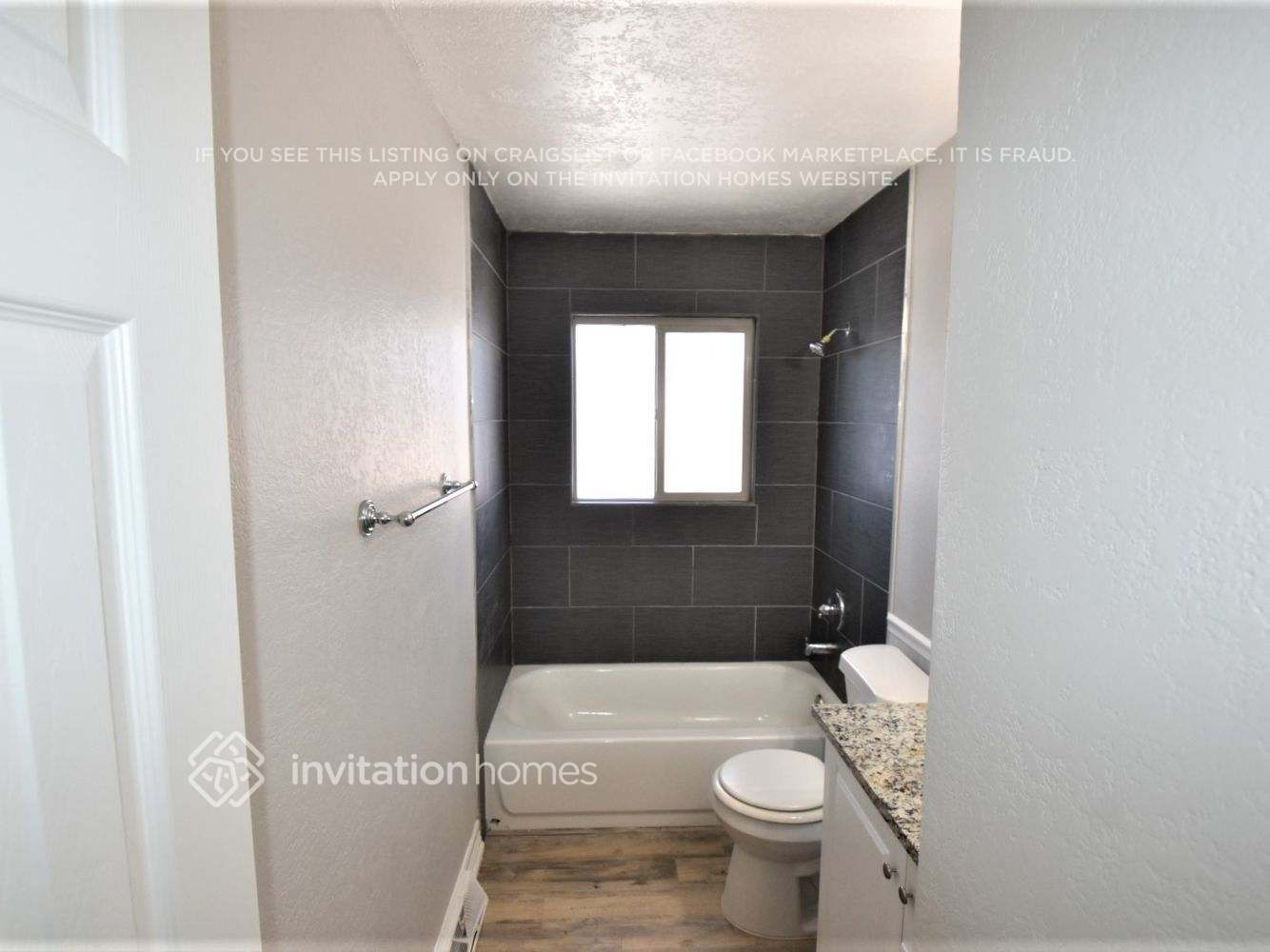 Building Photo - 9137 La Salle Pl